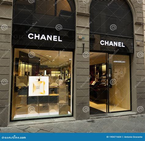 outlet chanel italia|chanel Italy website.